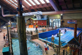 Отель Great Escape Lodge & Indoor Waterpark  Квинсбери